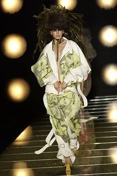 Look 28
